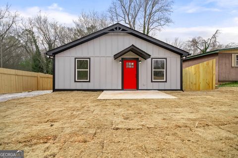 A home in Toccoa