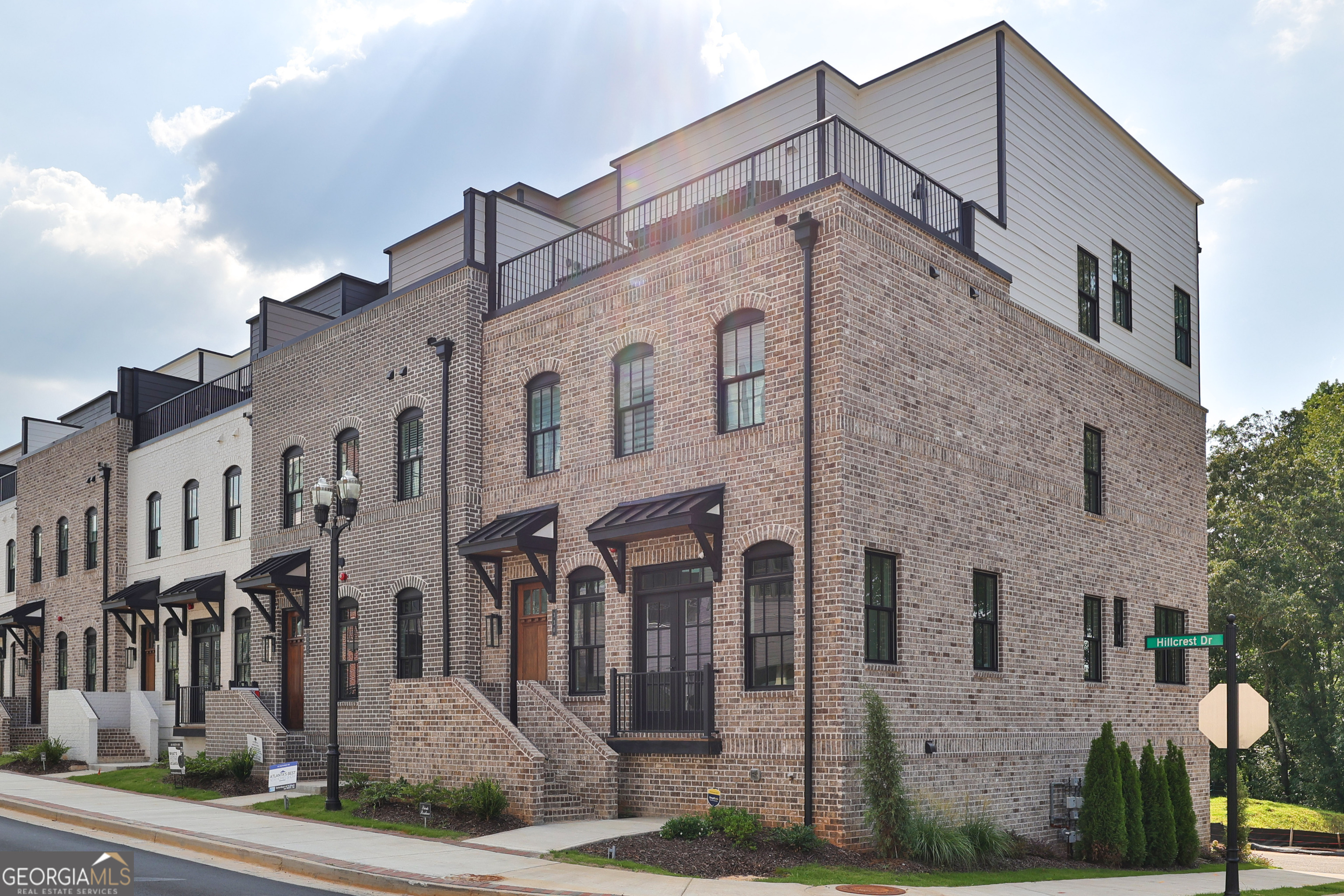 Photo 2 of 70 of 4804 Moonview LGT townhome