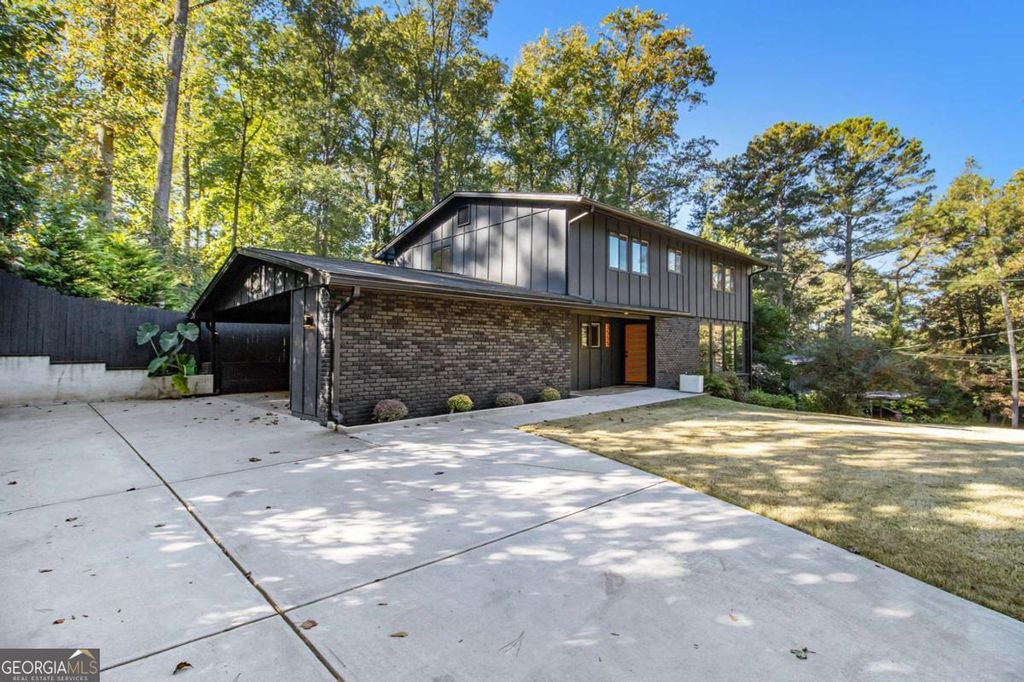 Photo of 3555 Eaglerock Drive, Atlanta, GA 30340 (MLS # 10625862)