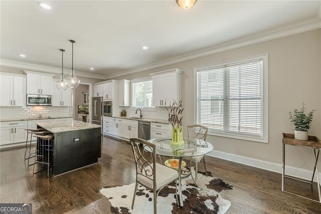 Atlanta, Georgia 30316, United States, 5 Bedrooms Bedrooms, ,4 BathroomsBathrooms,Residential,Pending,250954