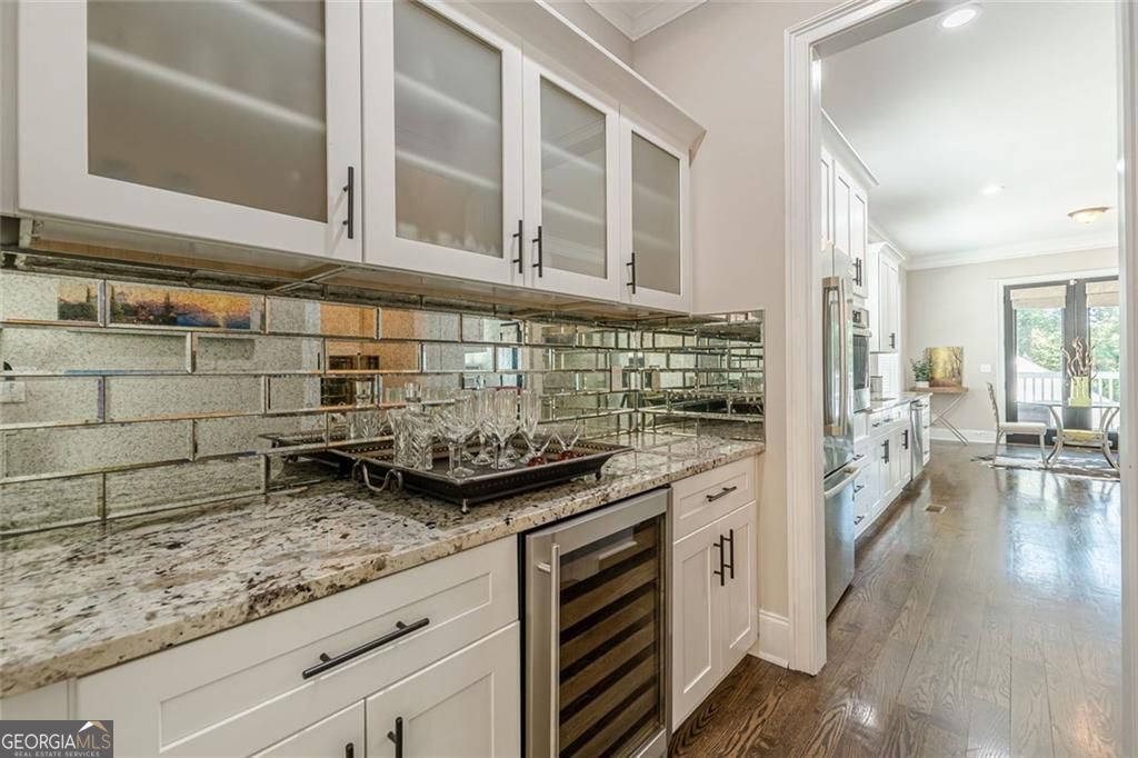 Atlanta, Georgia 30316, United States, 5 Bedrooms Bedrooms, ,4 BathroomsBathrooms,Residential,Pending,250954