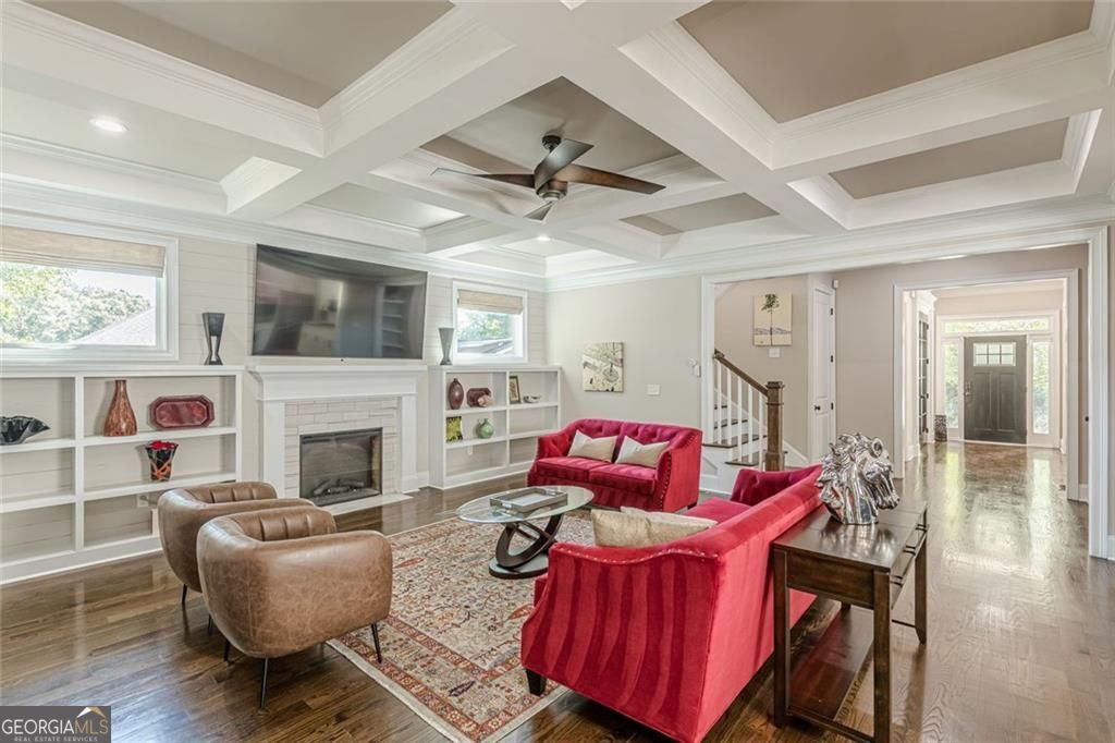 Atlanta, Georgia 30316, United States, 5 Bedrooms Bedrooms, ,4 BathroomsBathrooms,Residential,Pending,250954