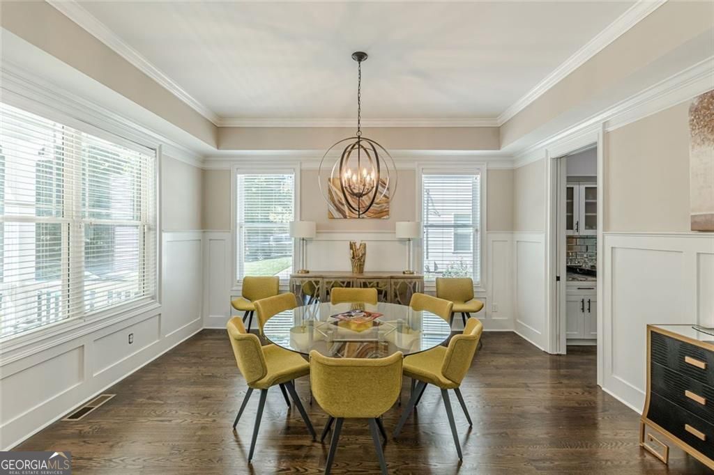 Atlanta, Georgia 30316, United States, 5 Bedrooms Bedrooms, ,4 BathroomsBathrooms,Residential,Pending,250954