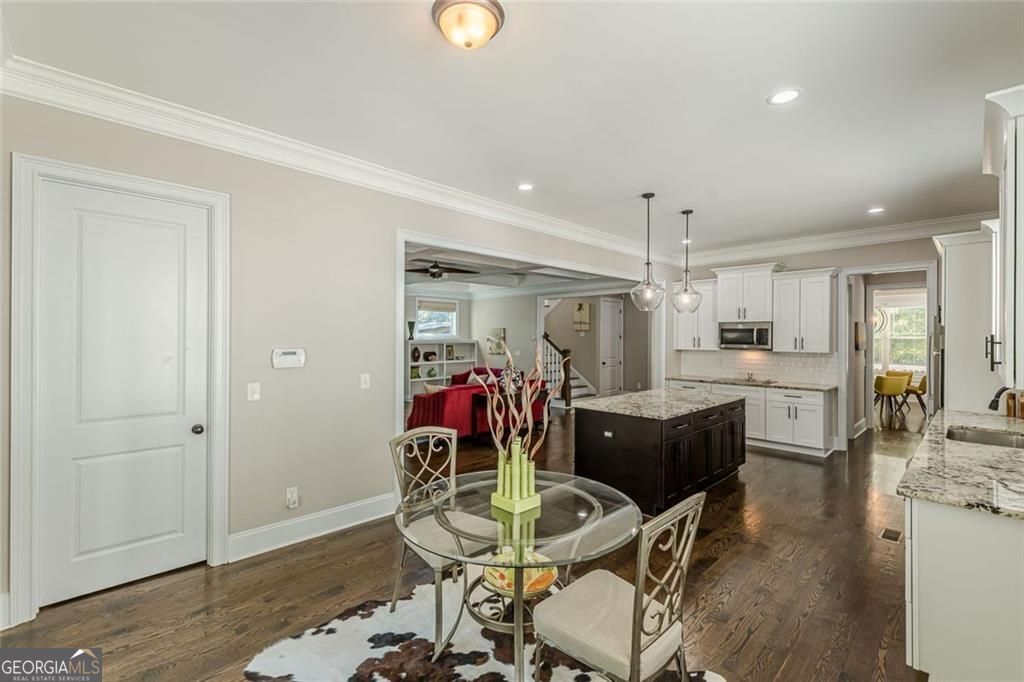 Atlanta, Georgia 30316, United States, 5 Bedrooms Bedrooms, ,4 BathroomsBathrooms,Residential,Pending,250954