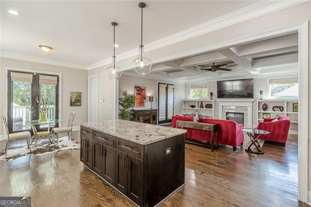 Atlanta, Georgia 30316, United States, 5 Bedrooms Bedrooms, ,4 BathroomsBathrooms,Residential,Pending,250954