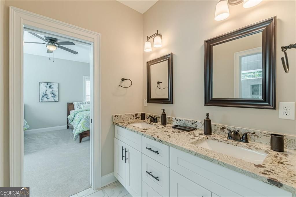 Atlanta, Georgia 30316, United States, 5 Bedrooms Bedrooms, ,4 BathroomsBathrooms,Residential,Pending,250954