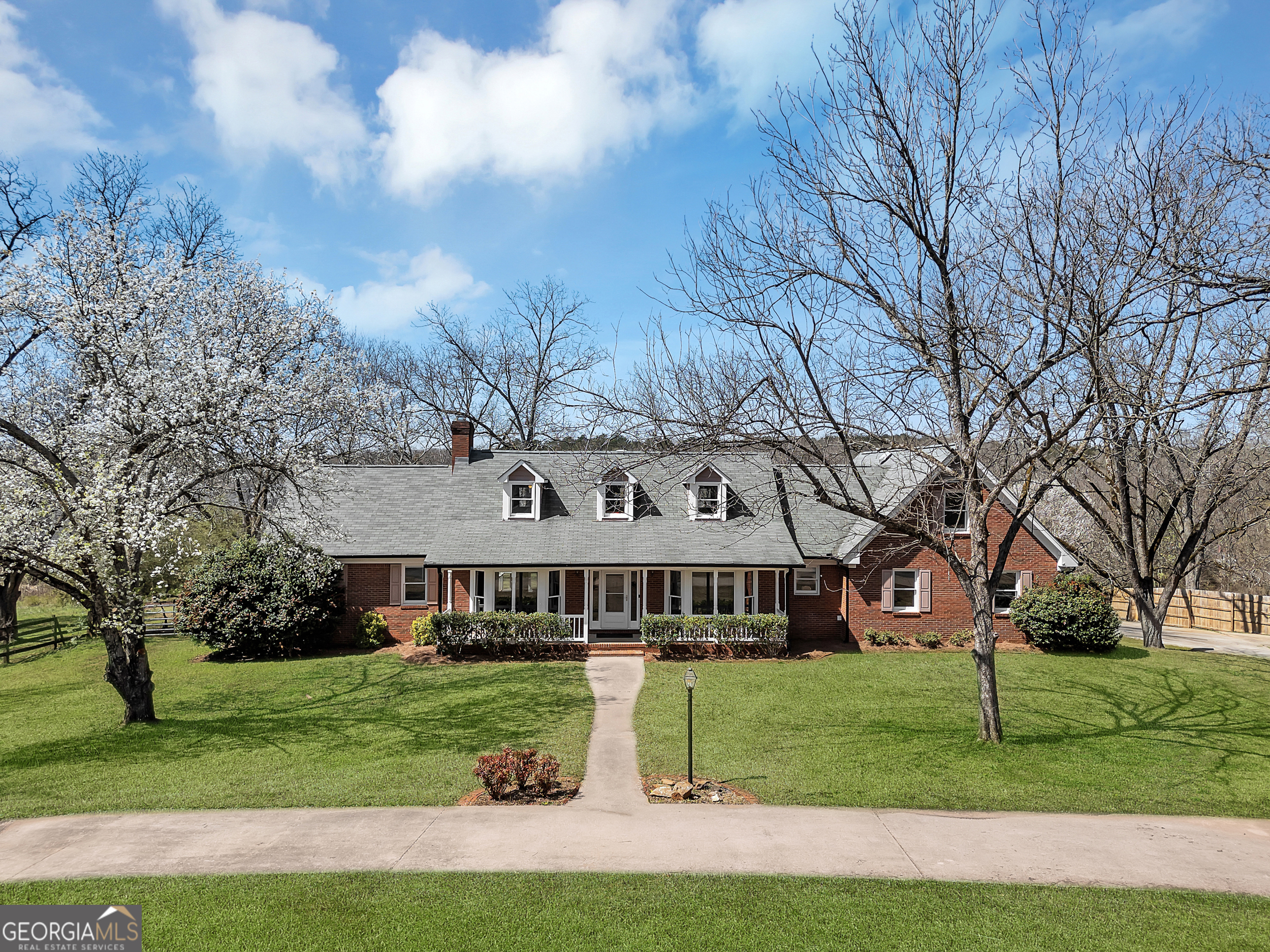 McDonough, Georgia 30253, United States, 4 Bedrooms Bedrooms, ,4 BathroomsBathrooms,Residential,Pending,87552