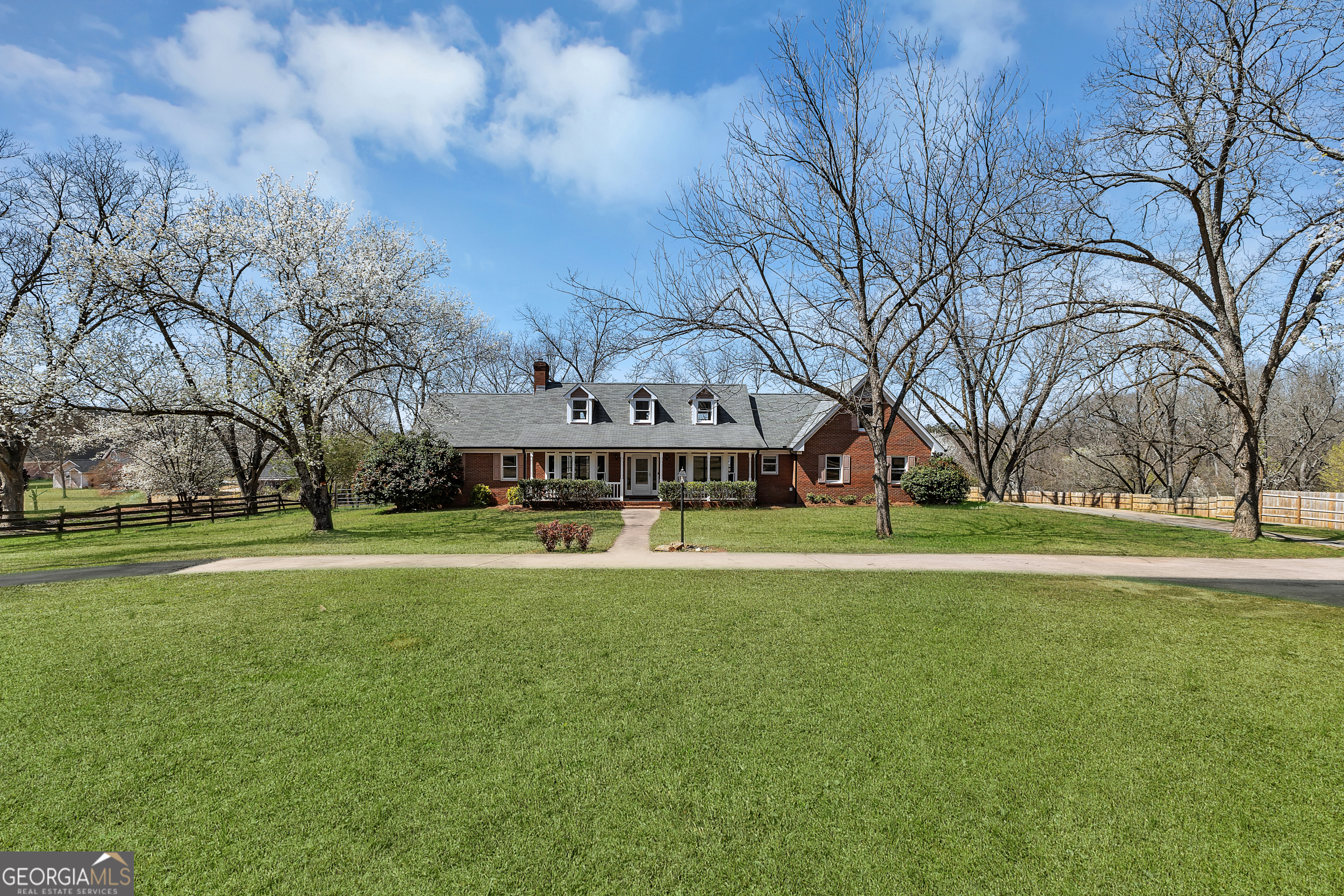 McDonough, Georgia 30253, United States, 4 Bedrooms Bedrooms, ,4 BathroomsBathrooms,Residential,Pending,87552