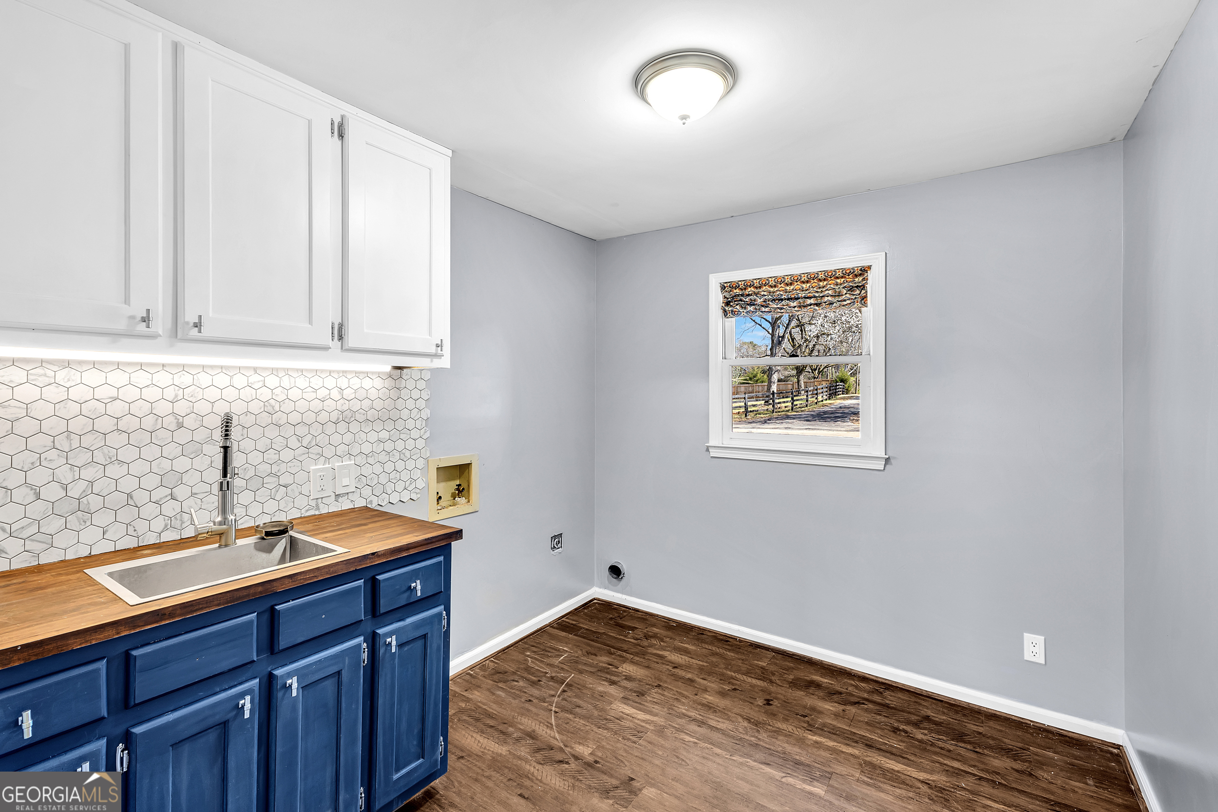 McDonough, Georgia 30253, United States, 4 Bedrooms Bedrooms, ,4 BathroomsBathrooms,Residential,Pending,87552