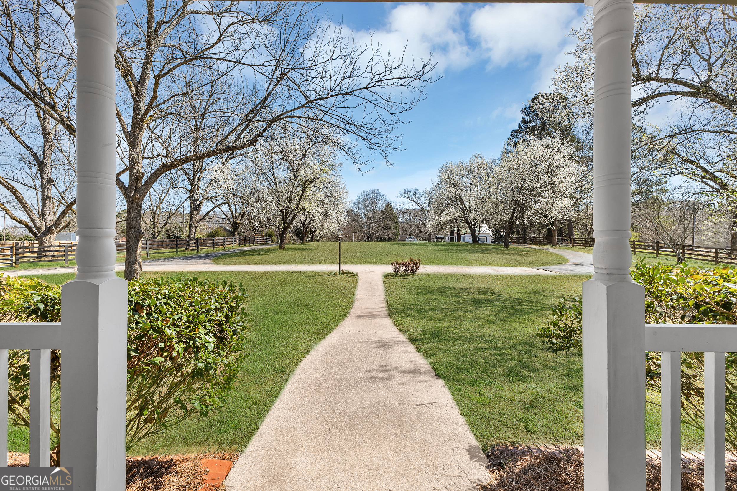 McDonough, Georgia 30253, United States, 4 Bedrooms Bedrooms, ,4 BathroomsBathrooms,Residential,Pending,87552