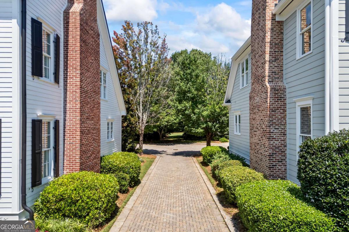 859 Commons PARK