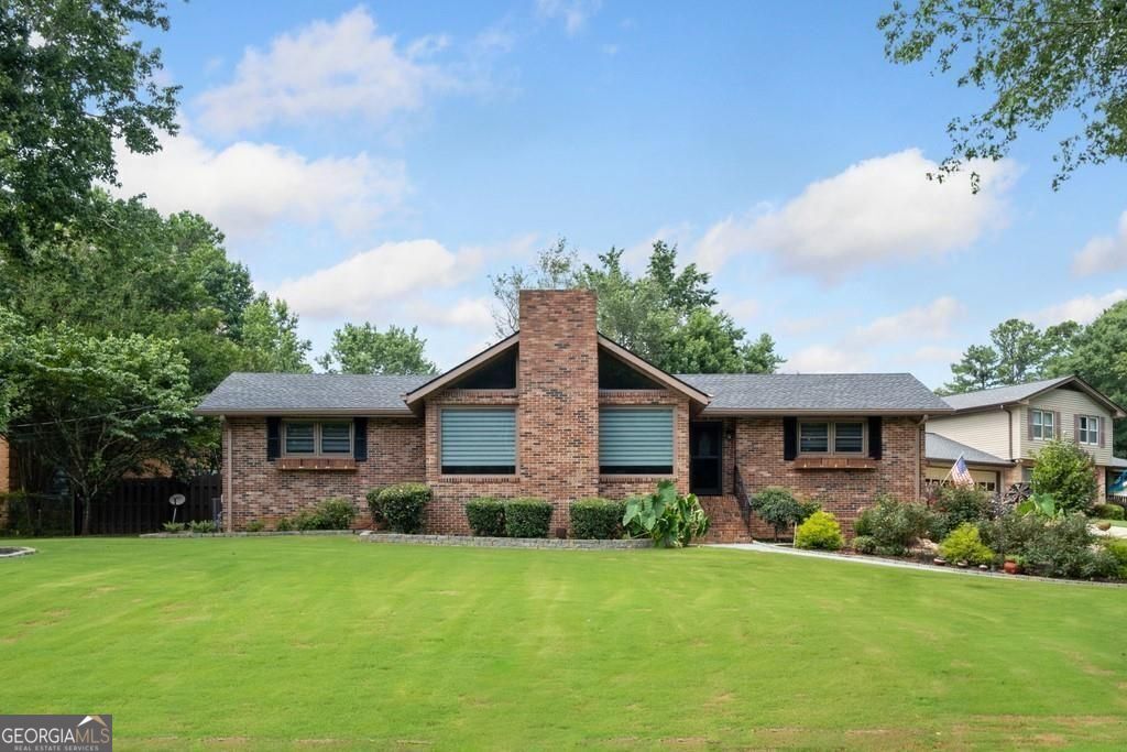 2816 Cardinal Lake CIR NW