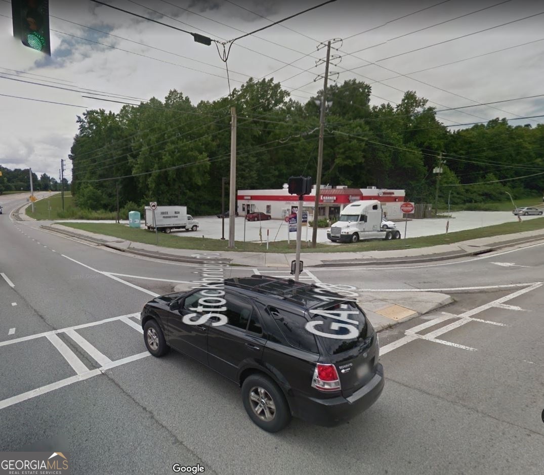 1637 Stockbridge RD