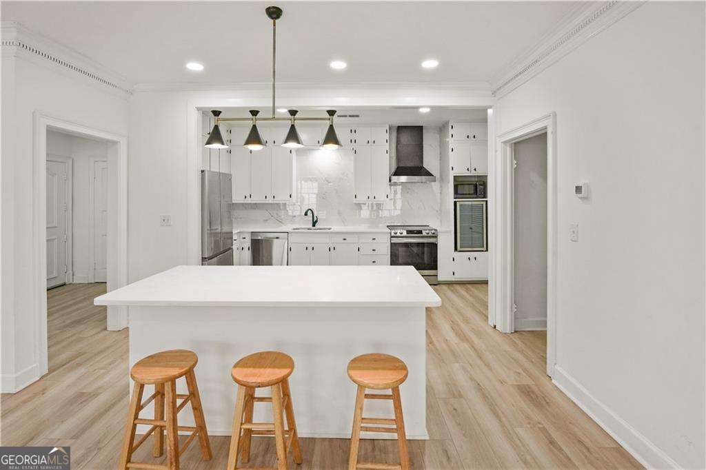 3649 Peachtree RD NE 305