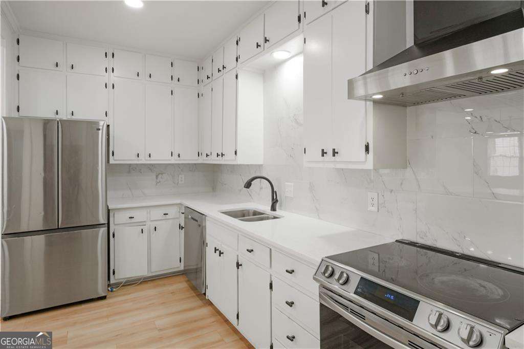 3649 Peachtree RD NE 305