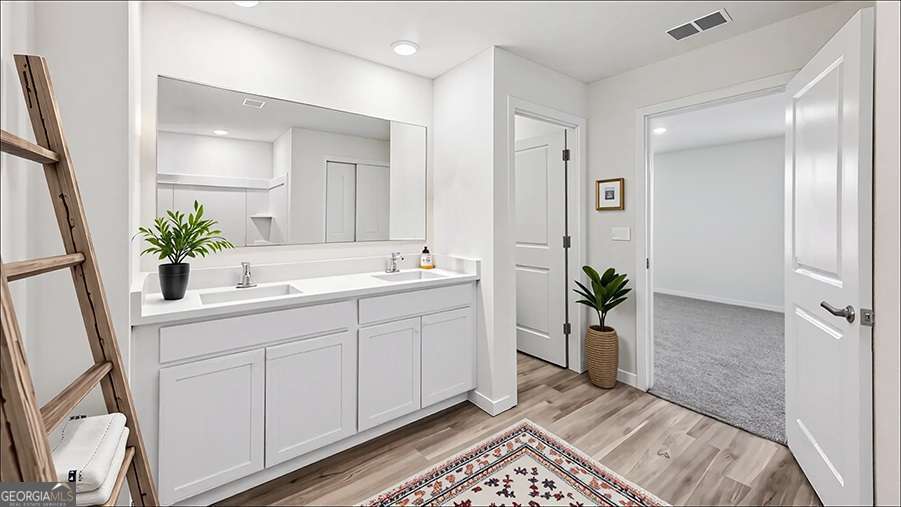 6034 NE Knickerbocker ST