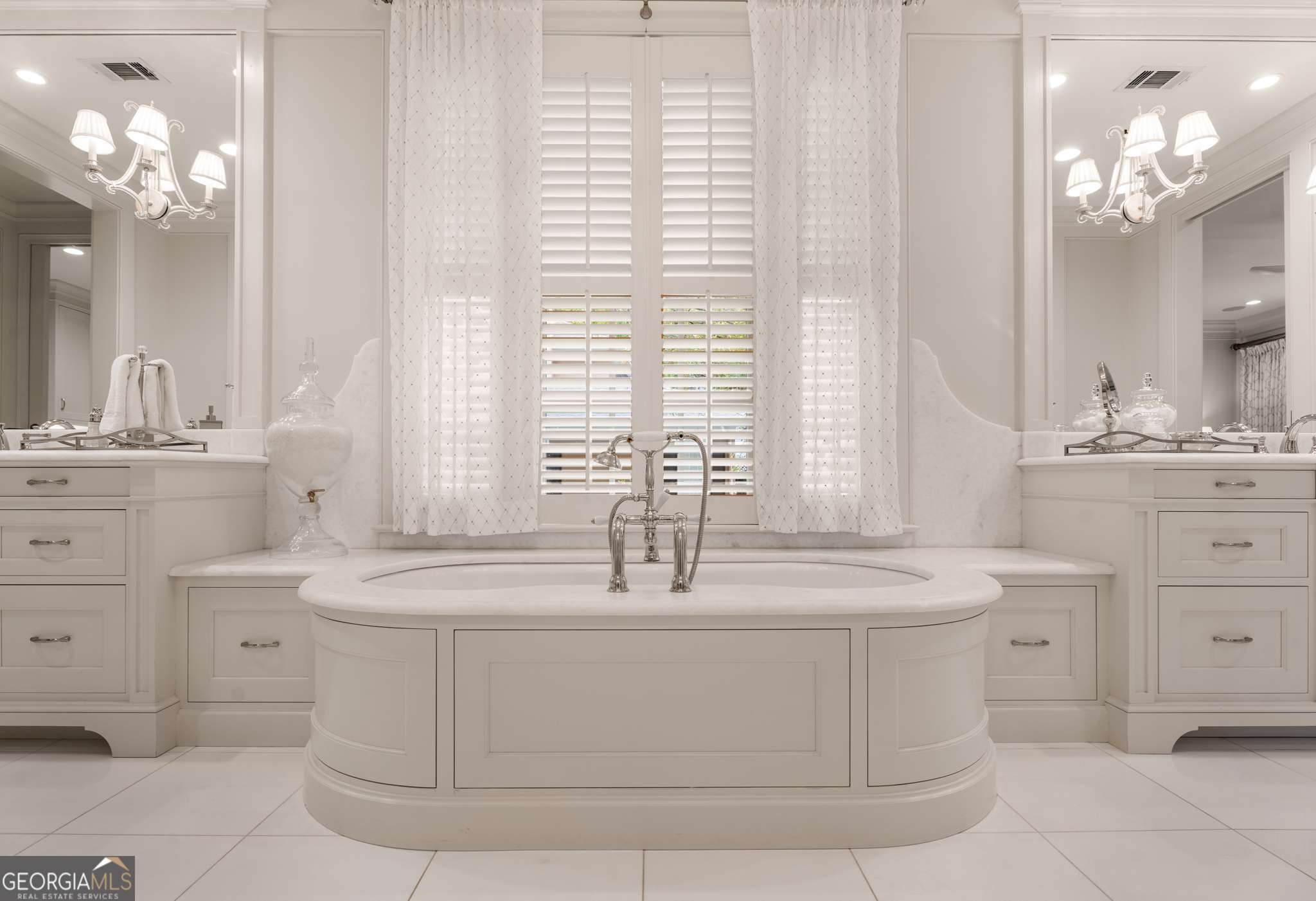 Peachtree City, Georgia 30269, United States, 4 Bedrooms Bedrooms, ,4 BathroomsBathrooms,Residential,Active,199930