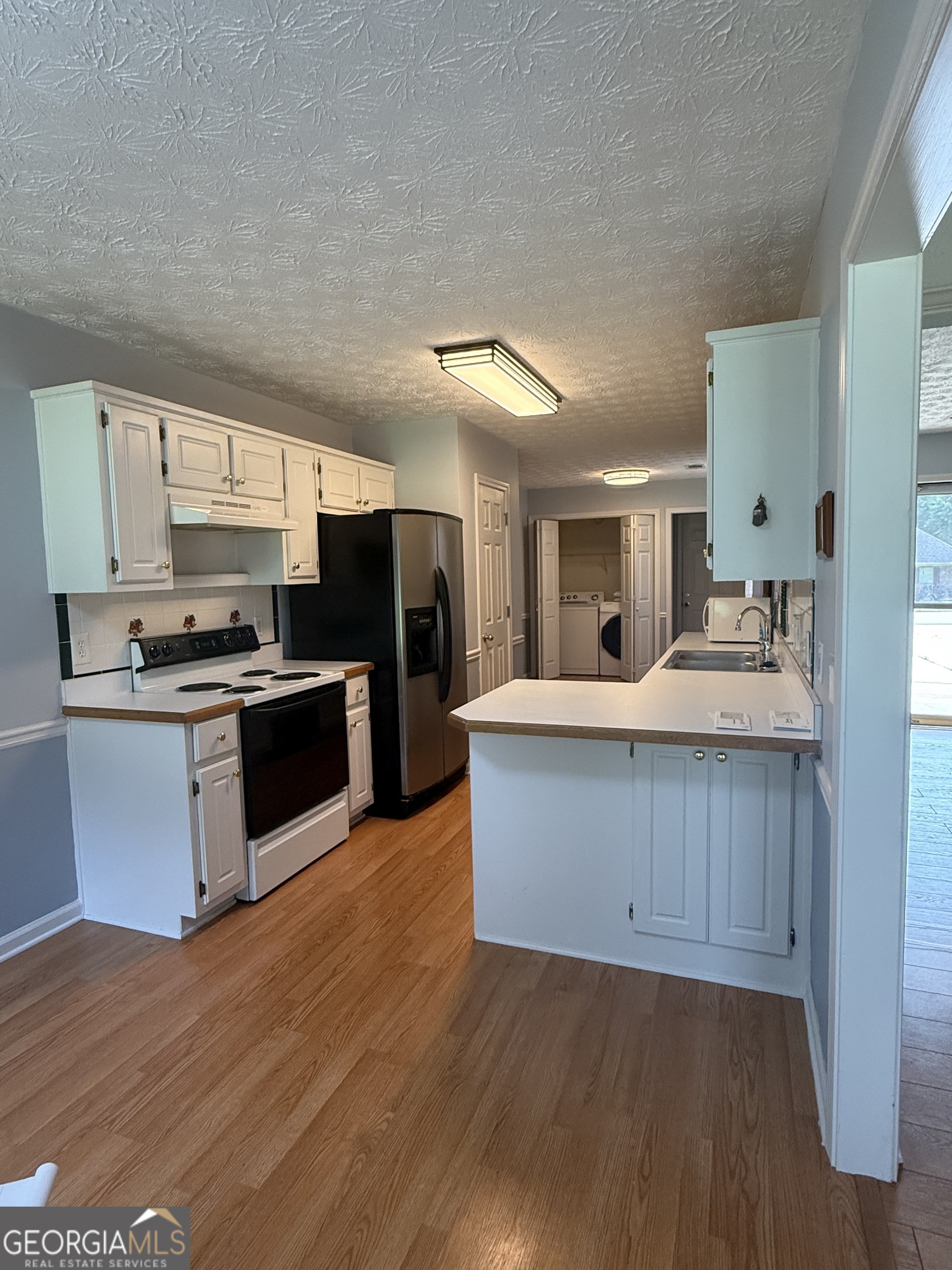 260 Rosewood CIR