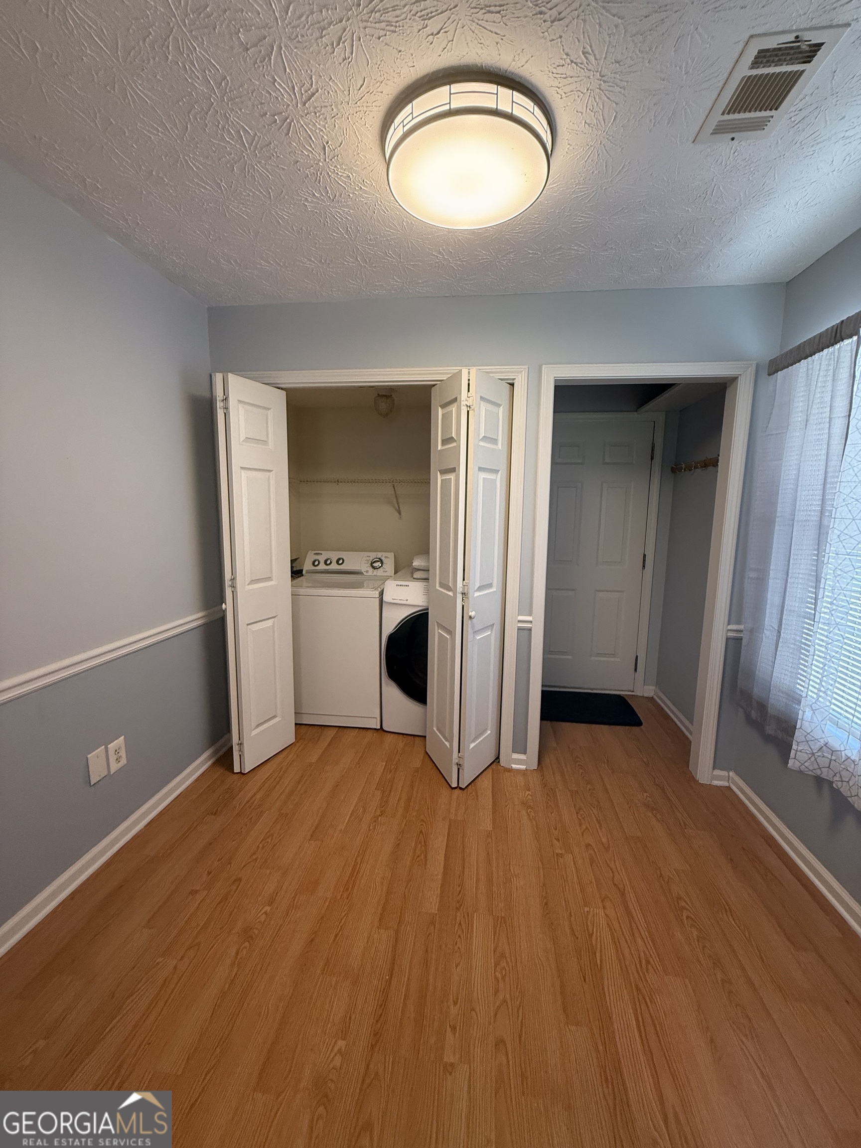 260 Rosewood CIR
