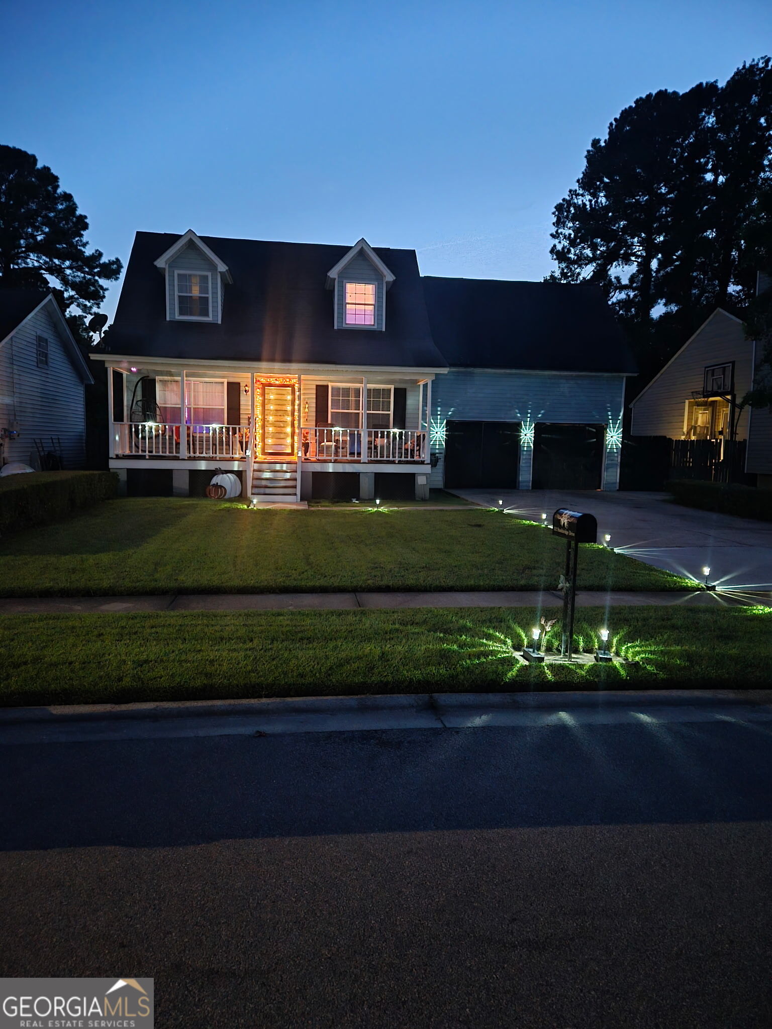 152 Stockbridge DR