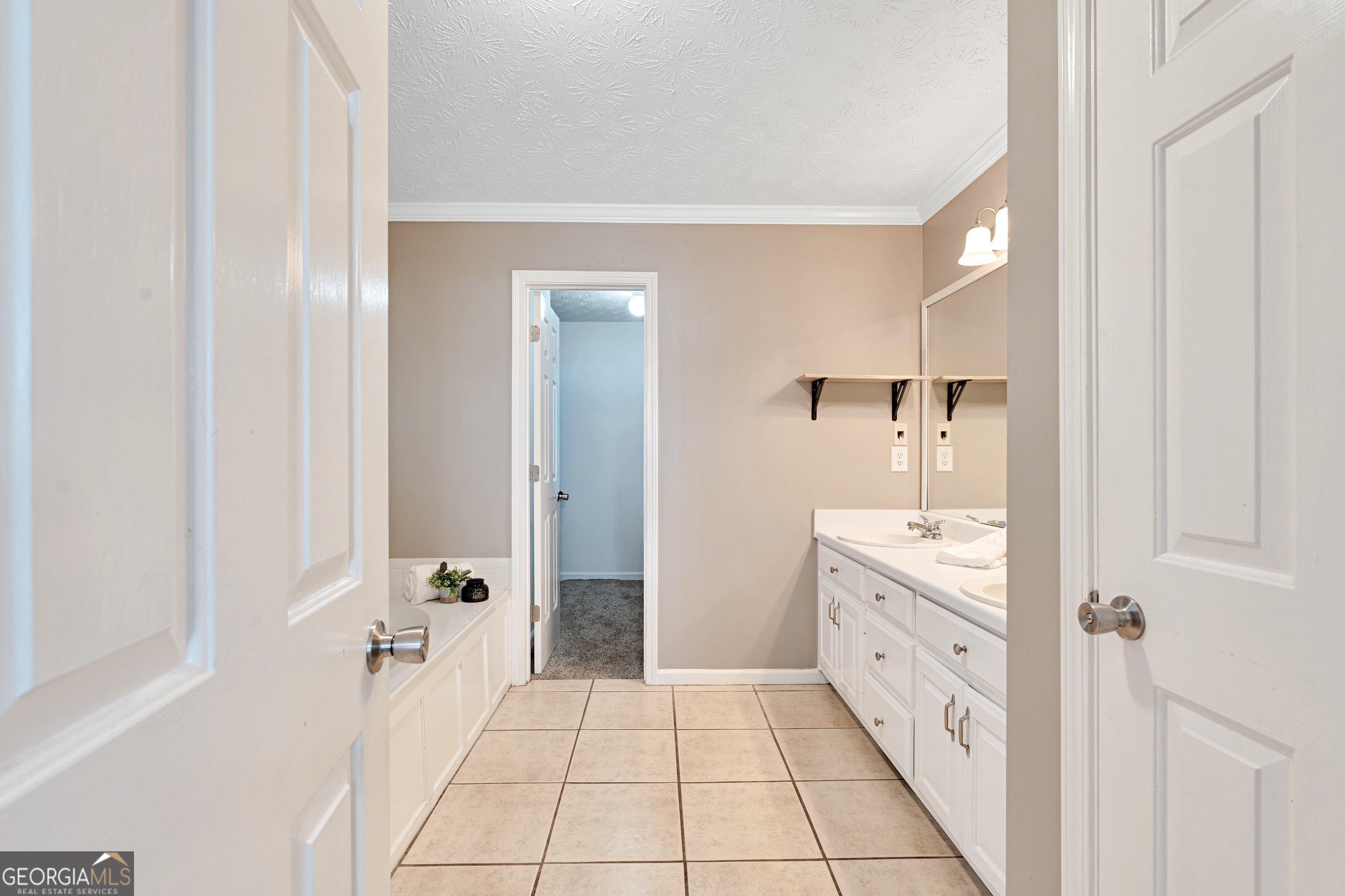 Lanier Country Club Estates - Residential