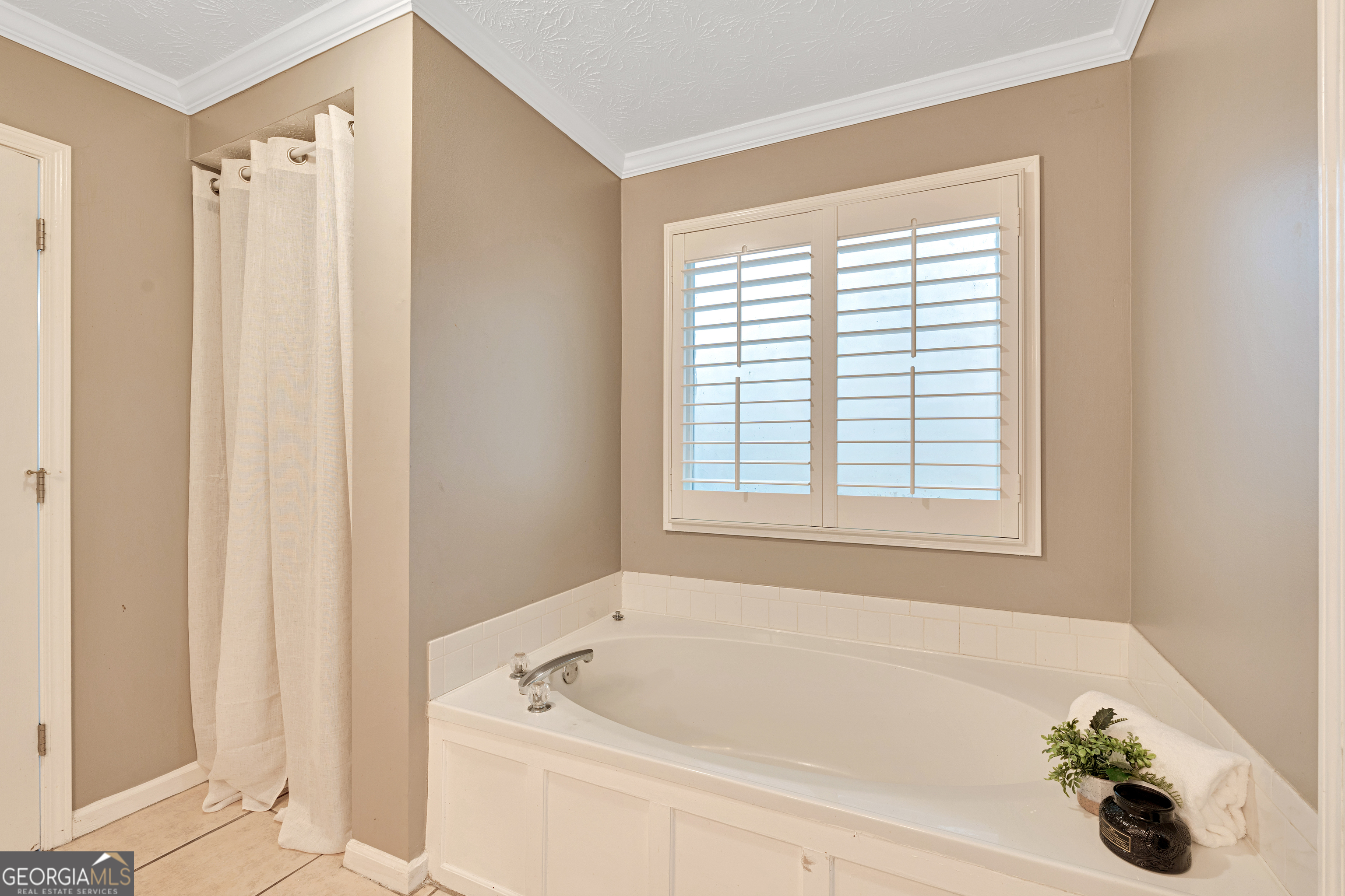 Lanier Country Club Estates - Residential