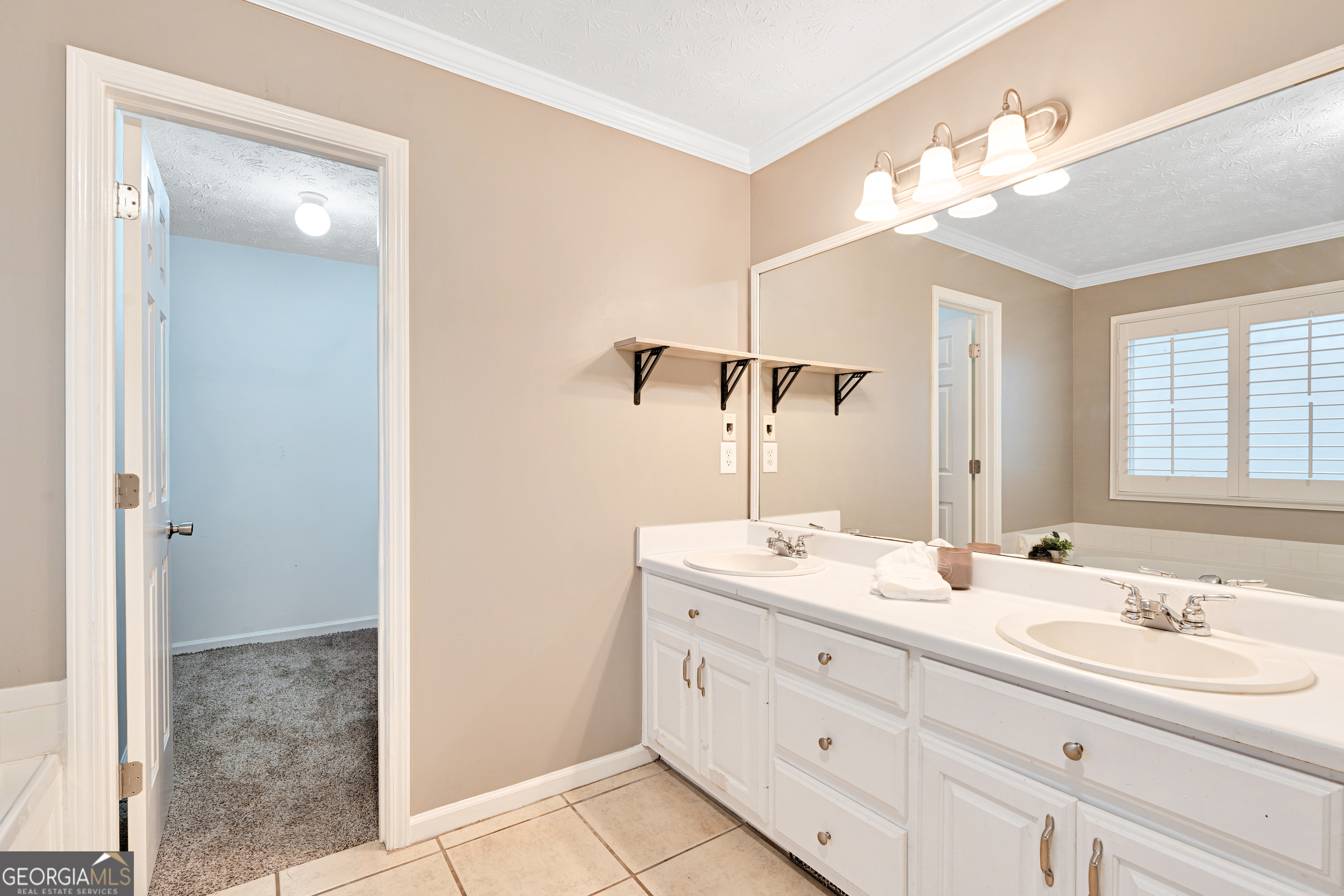 Lanier Country Club Estates - Residential