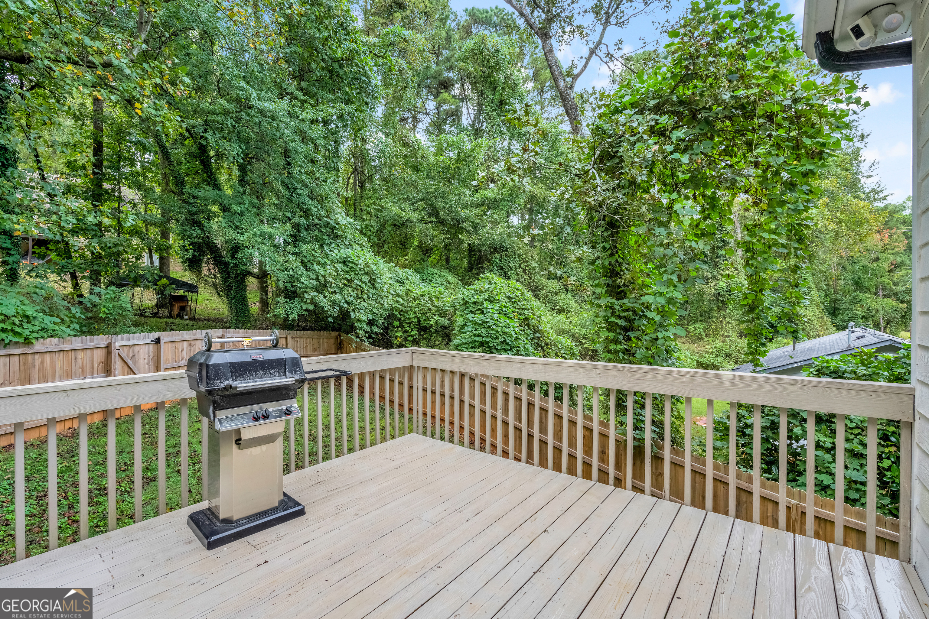 Lanier Country Club Estates - Residential