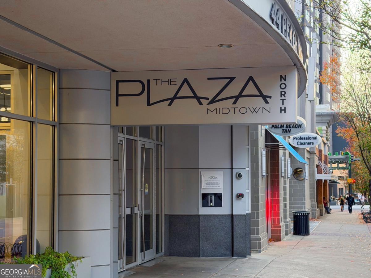 44 Peachtree PL NE 424