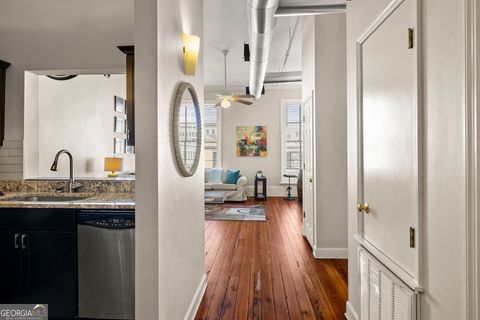 105 Whitaker ST APT 302 Savannah GA 31401