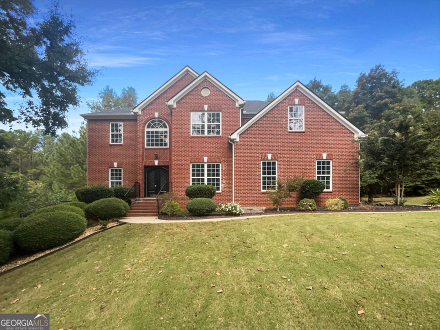 Seller may consider buyer concessions if made in an offer. Welcome to this charming property that boasts a cozy fireplace, The neutral color paint scheme and fresh interior paint provide a calming ambiance. The kitchen boasts an accent backsplash, a center island. The primary bedroom features a walk-in closet and an en-suite bathroom with double sinks and a jacuzzi tub. New flooring runs throughout the home, adding a touch of elegance. The covered patio and deck offer outdoor enjoyment. This home is a must-see with its unique features and modern touches. Included 100-Day Home Warranty with buyer activation