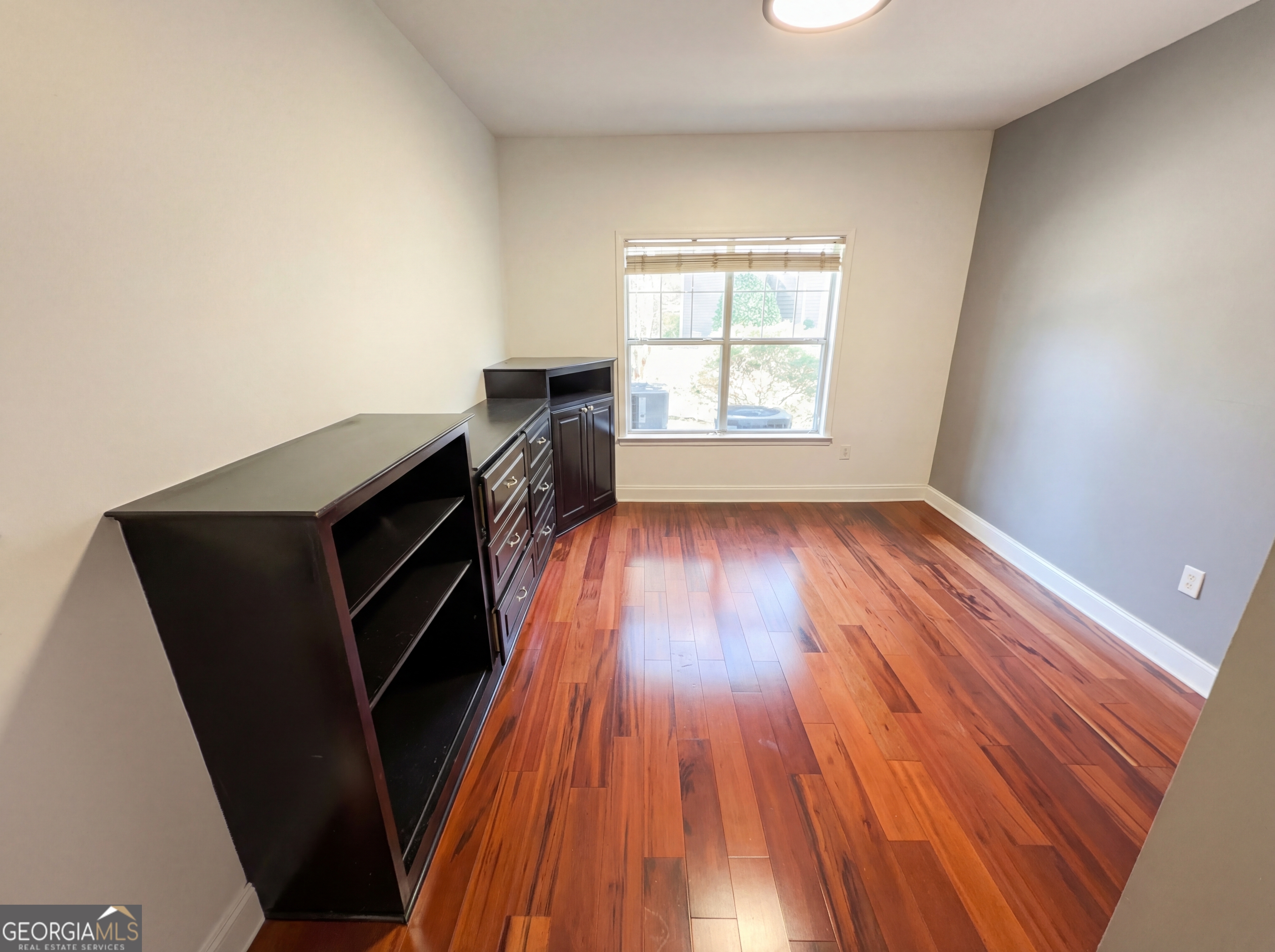 2700 Pine Tree RD NE 3006