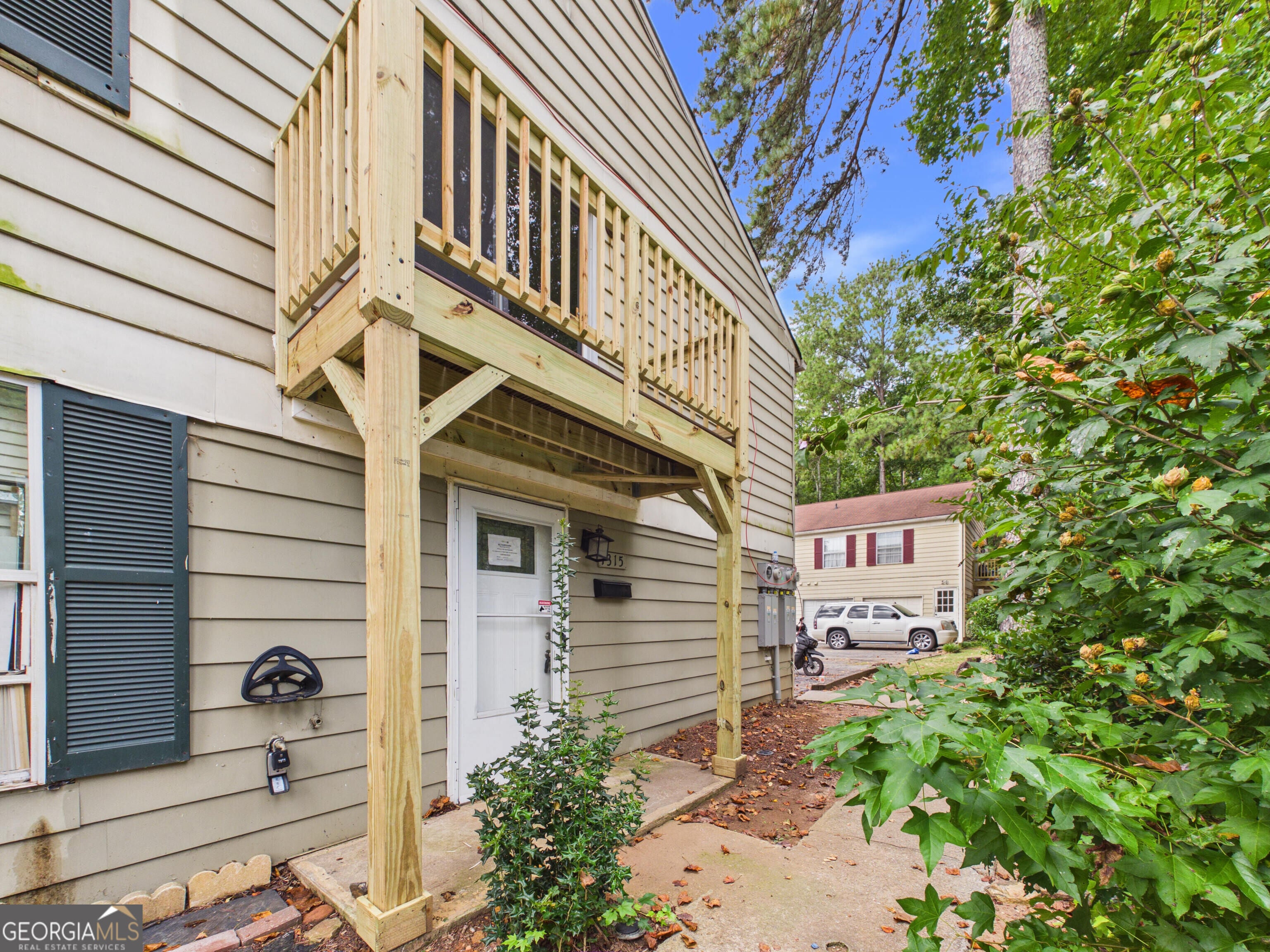 1315 Old Coach RD SW