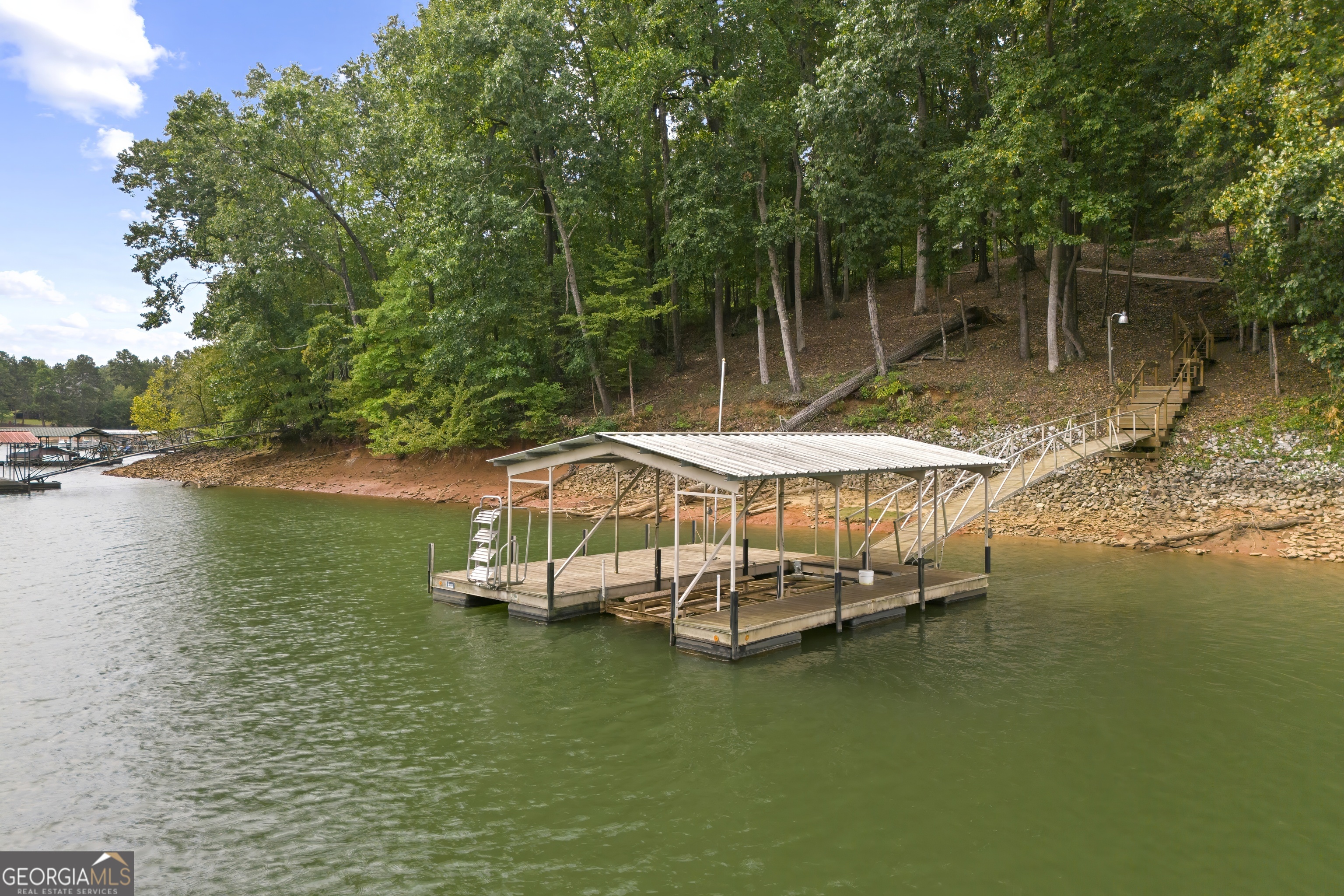 124 S Shore DR