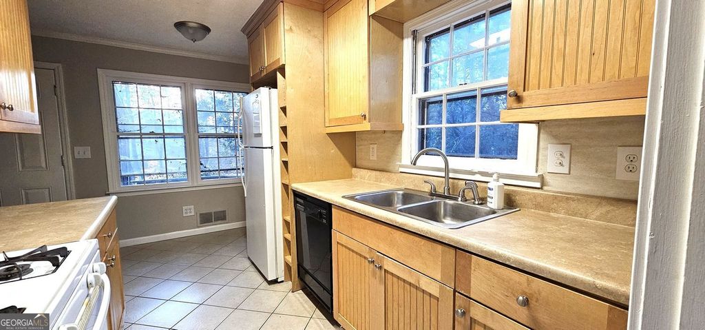 Photo of 1854 Oak Ridge Way, Lawrenceville, GA 30044 (MLS # 10662033)