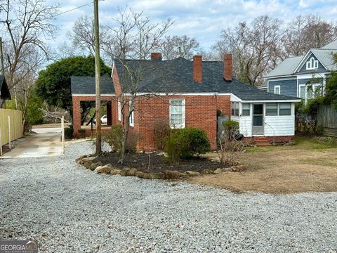 A home in Elberton