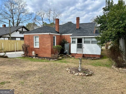 A home in Elberton