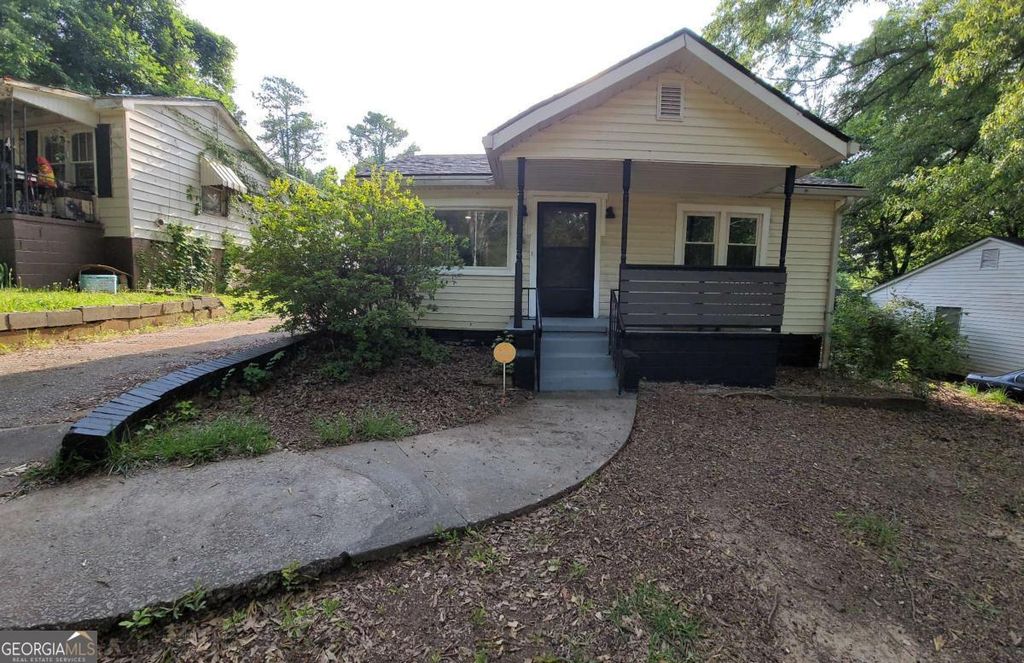 Photo of 363 N 16th Street, Griffin, GA 30223 (MLS # 10657645)