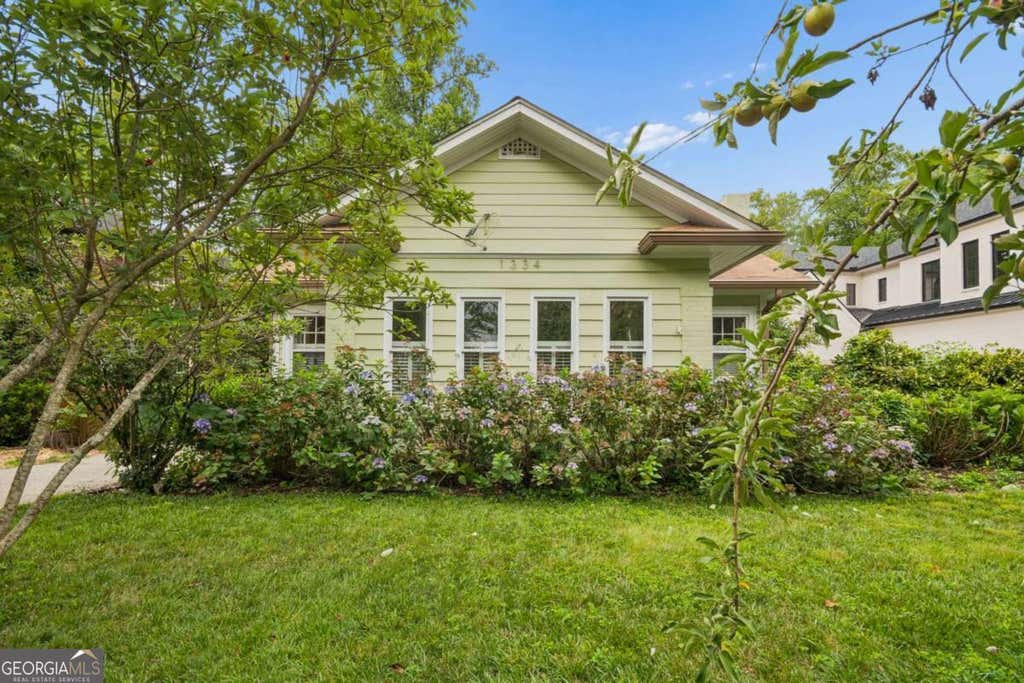 Photo of 1334 Berwick Avenue NE, Atlanta, GA 30306 (MLS # 10811241)