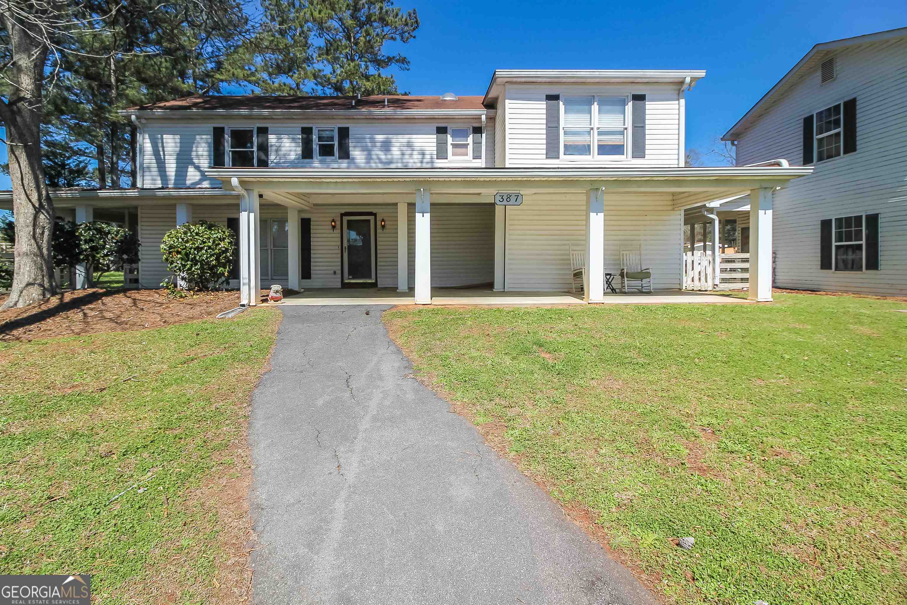 387 Colvin DR