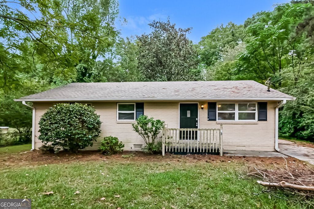 Photo of 8139 Attleboro Drive, Jonesboro, GA 30238 (MLS # 10686033)