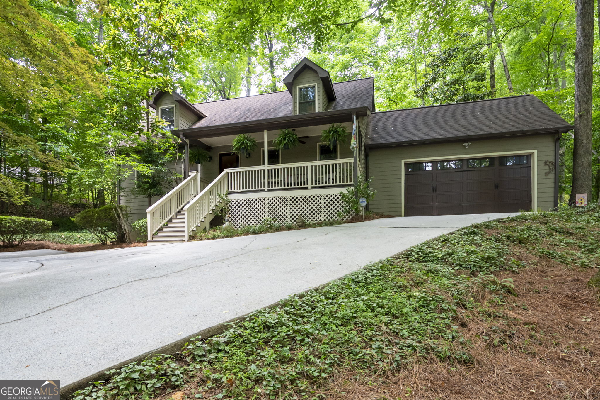 1560 Bubbling Creek RD NE