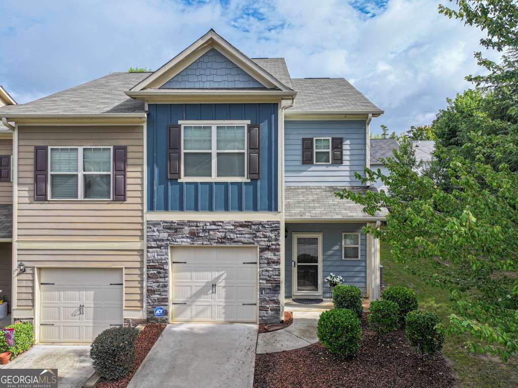 Photo of 256 Valley Crossing, Canton, GA 30114 (MLS # 10653573)