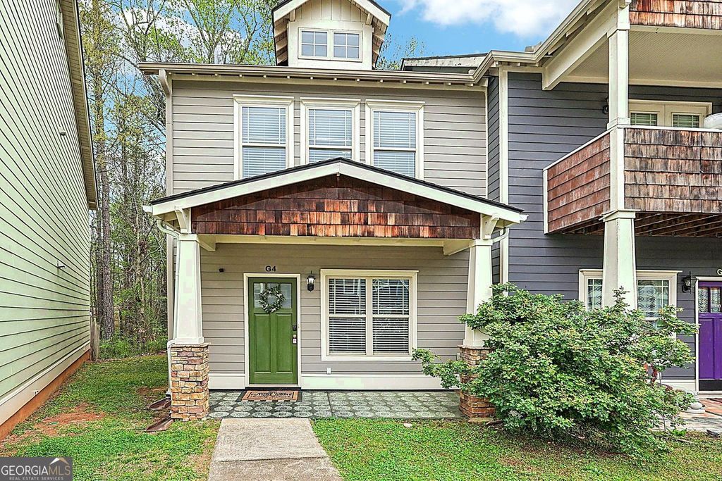 Photo of 407 N Lake Drive #G-4, Carrollton, GA 30117 (MLS # 10722024)