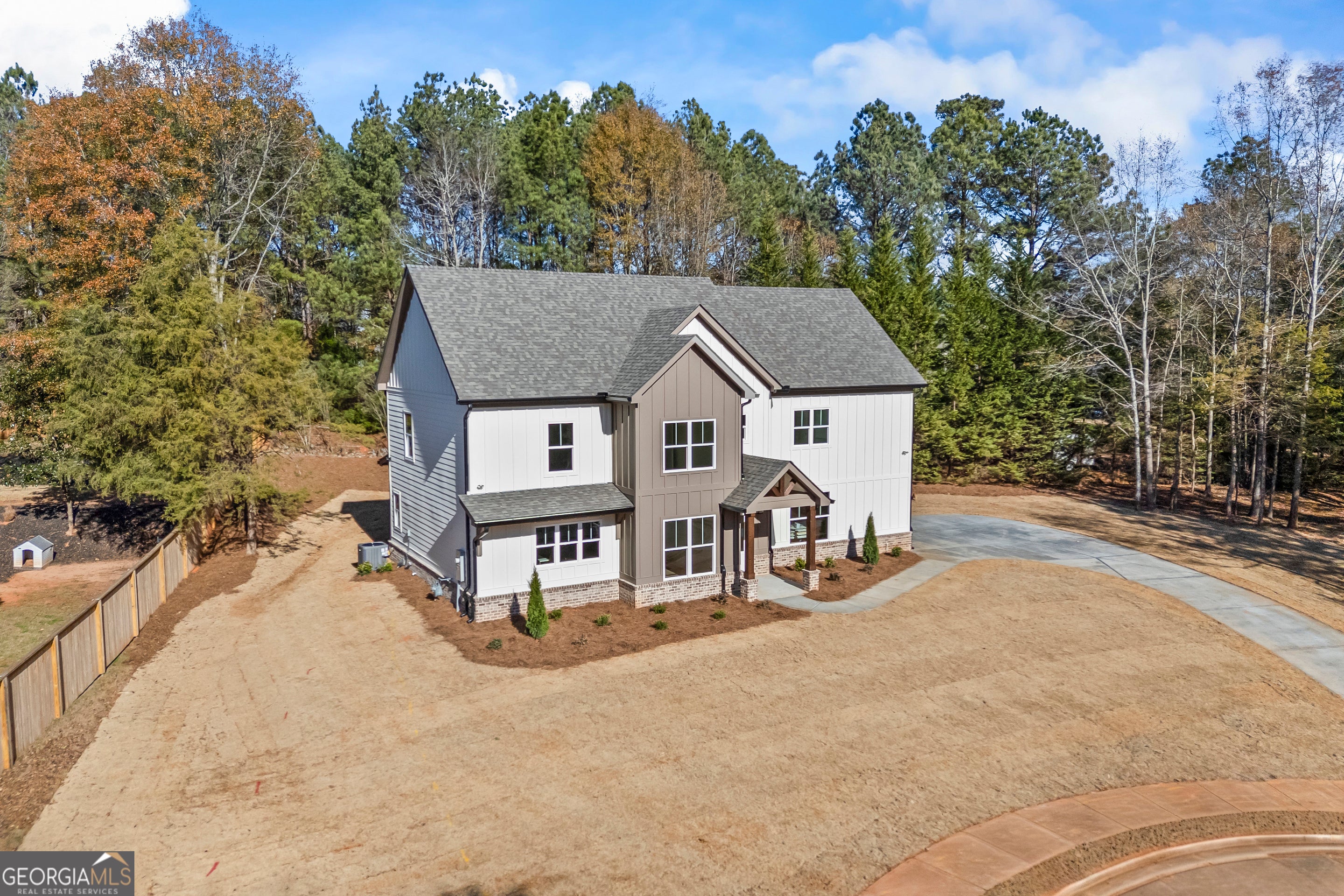 1040 Greenwood CIR