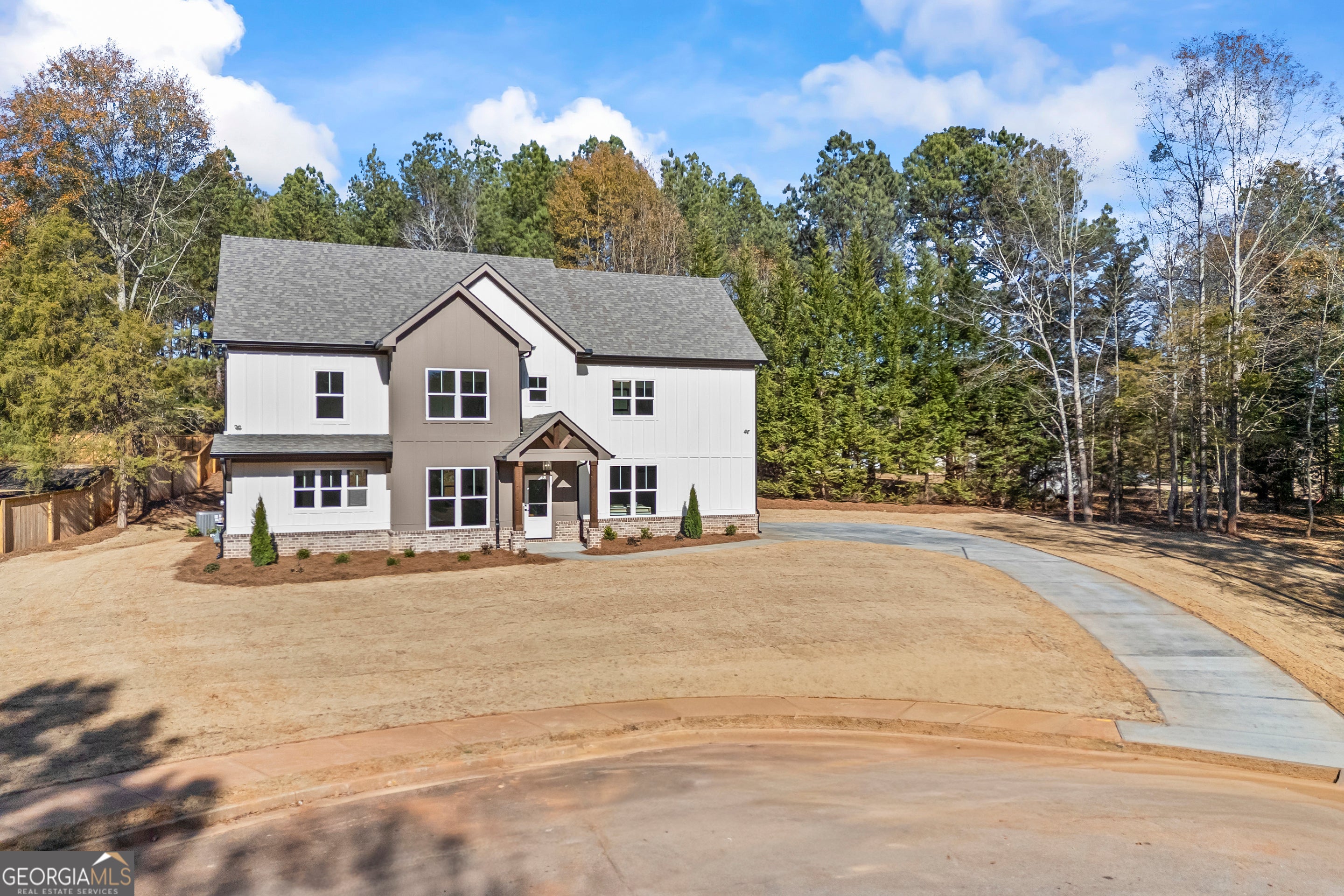 1040 Greenwood CIR