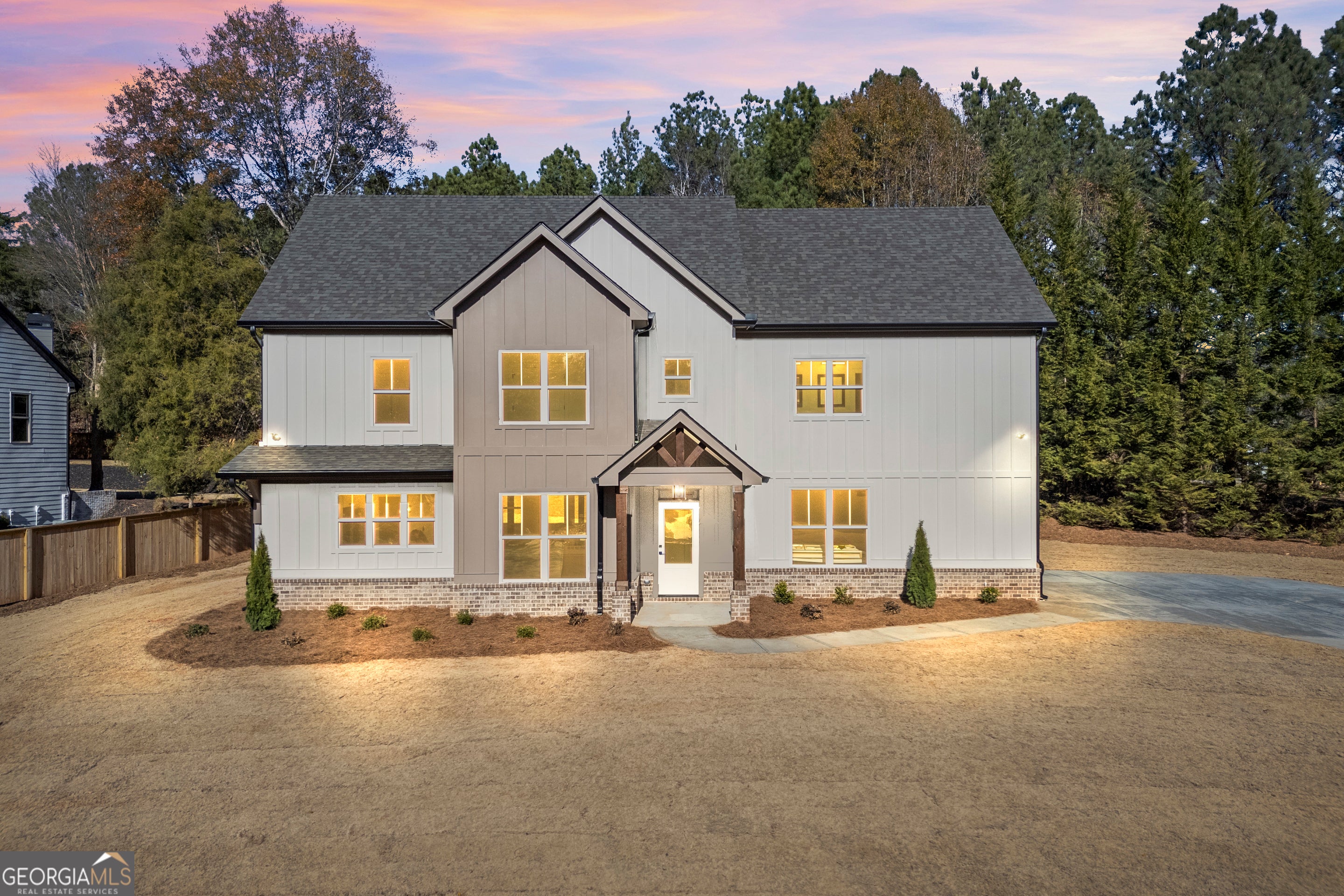 1040 Greenwood CIR