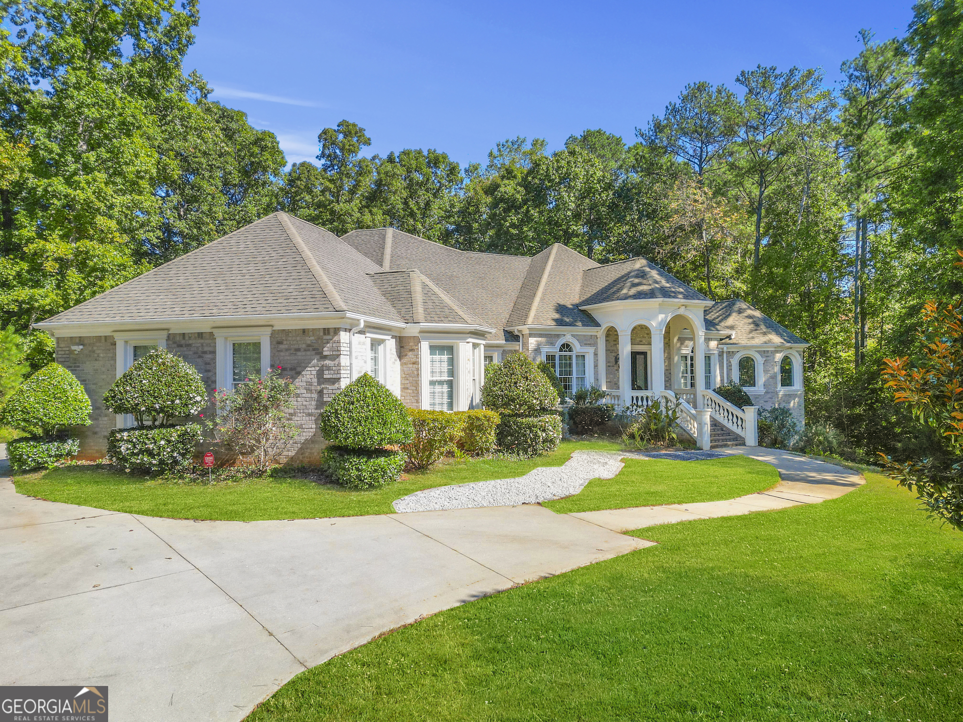 1565 Mountain Shadow TRL