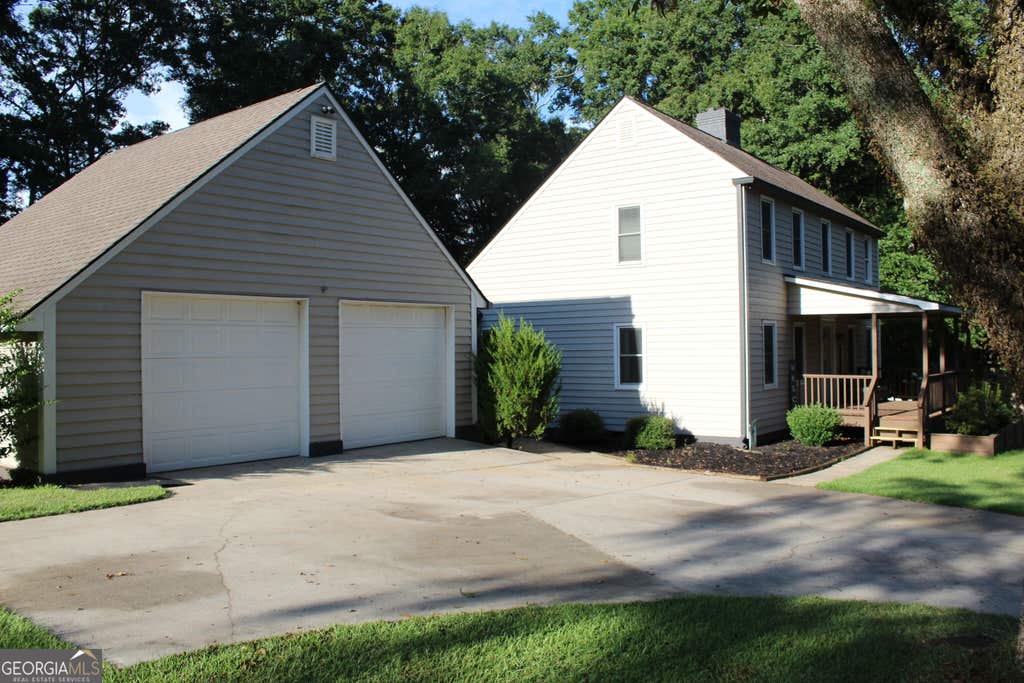 Photo of 425 Pecan Circle, Forsyth, GA 31029 (MLS # 10819489)