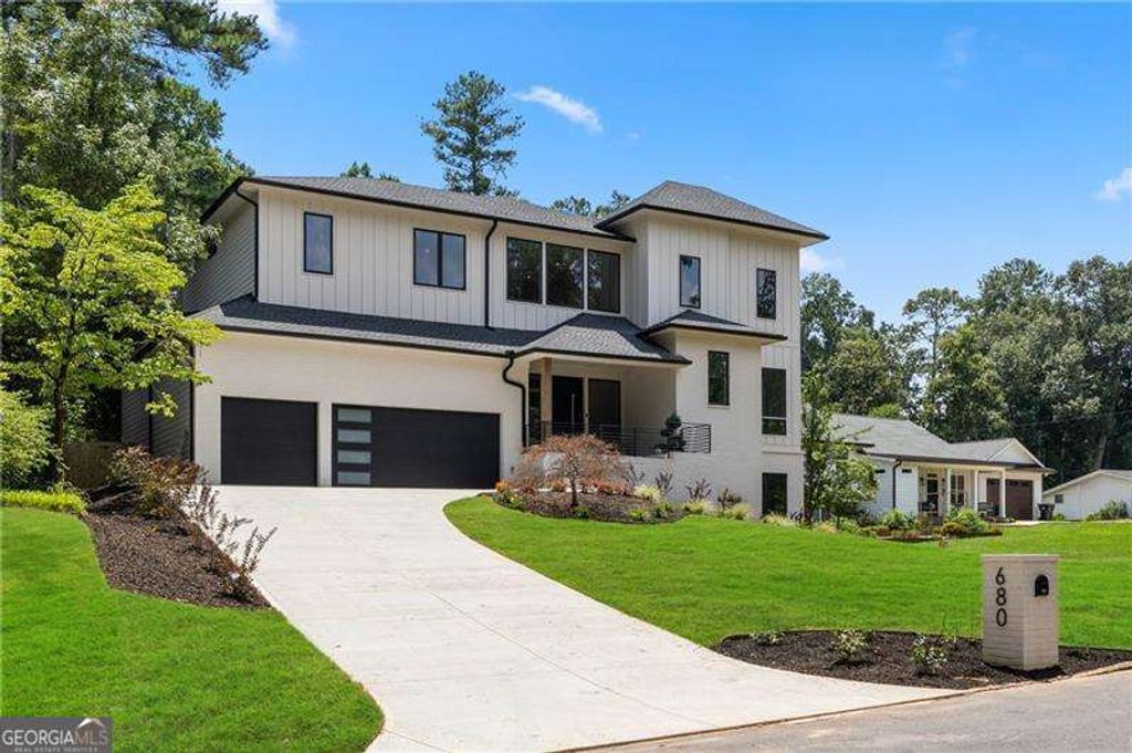 Photo of 680 Carriage Drive, Sandy Springs, GA 30328 (MLS # 10802331)